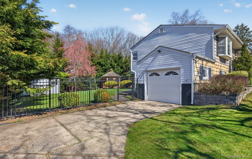 7 Phyllis Drive - Photo 17