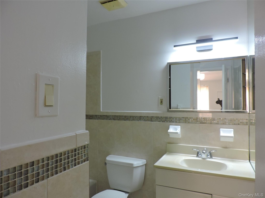 134-46 161st Street - Photo 10