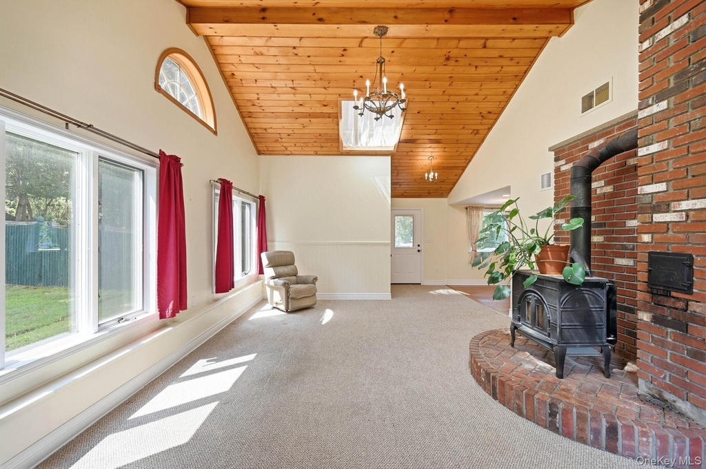 740 Western Highway N - Photo 10