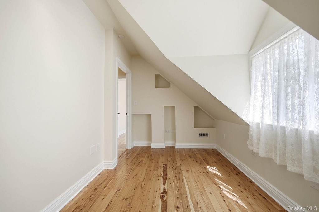 740 Western Highway N - Photo 27