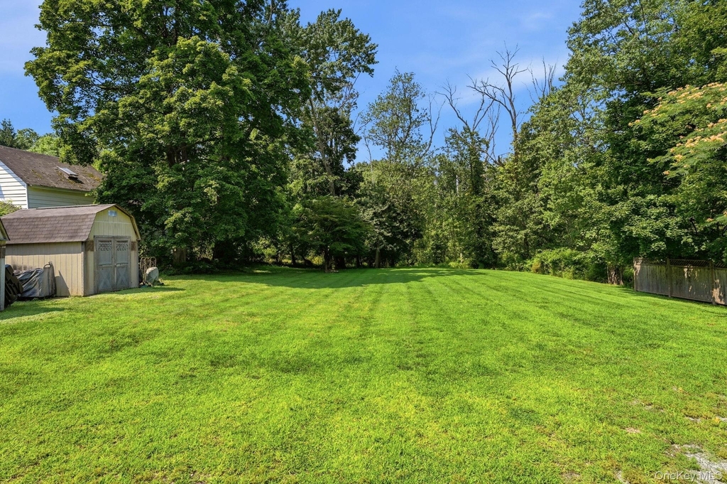 740 Western Highway N - Photo 40