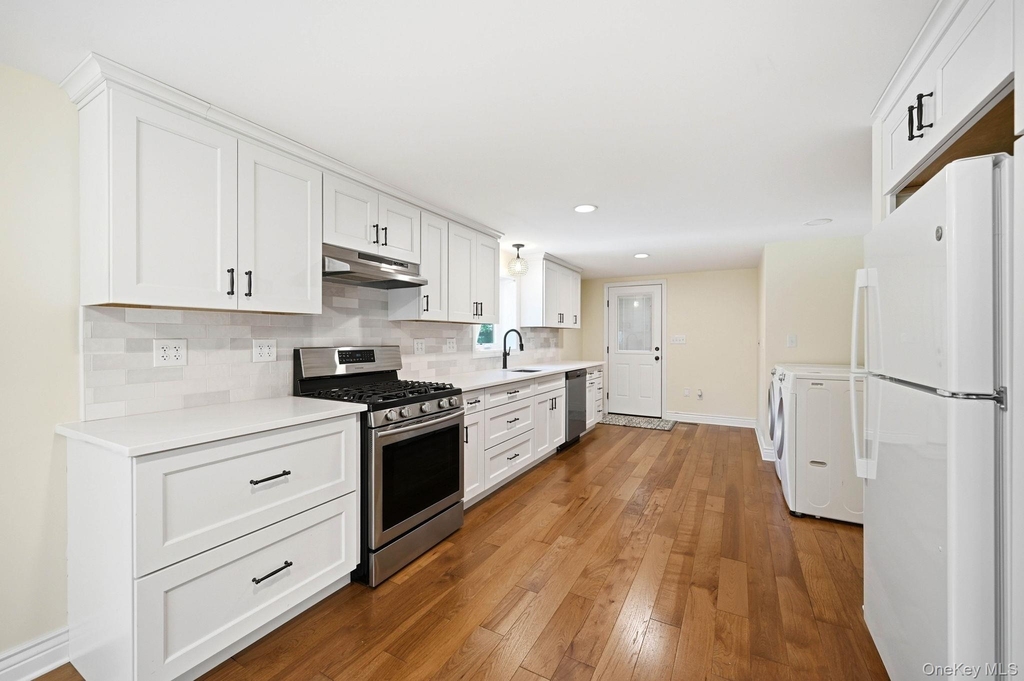 740 Western Highway N - Photo 15