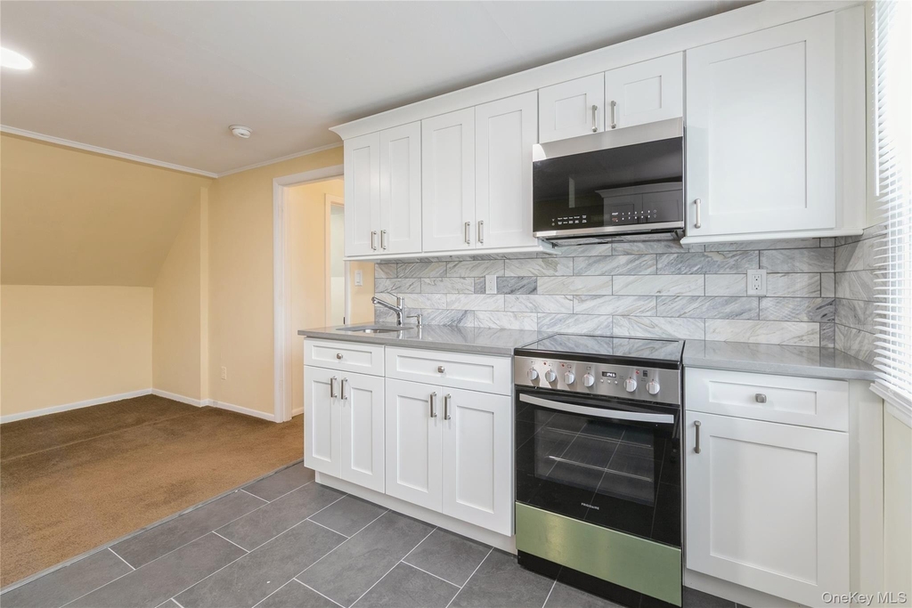 11 Deauville Parkway - Photo 9