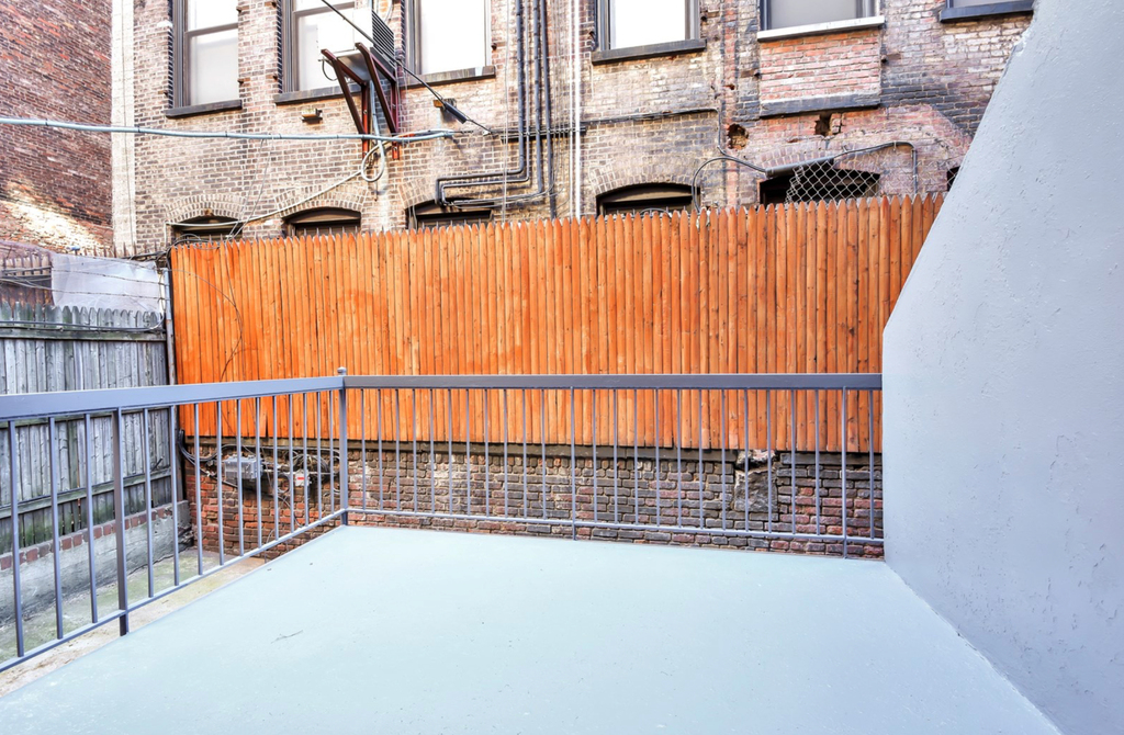  e 25th st - Photo 1