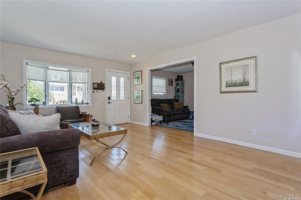 29 Seabreeze Road - Photo 3