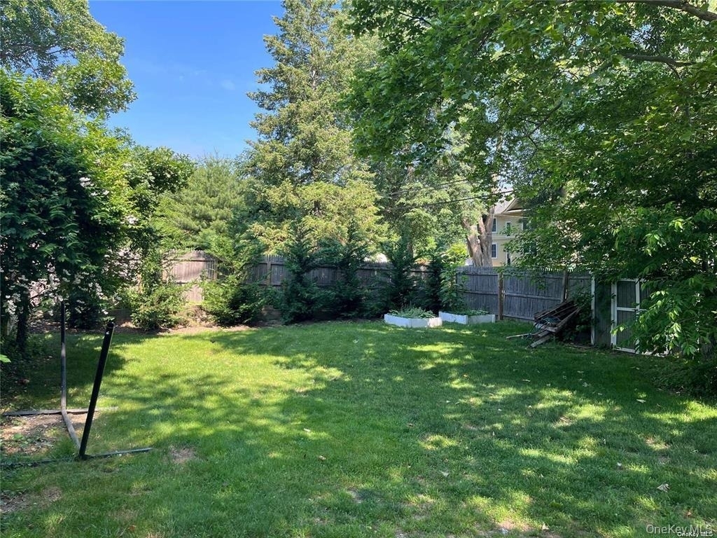 25 Willow Avenue - Photo 14