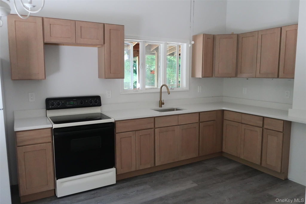 9 Conklin Lane - Photo 2