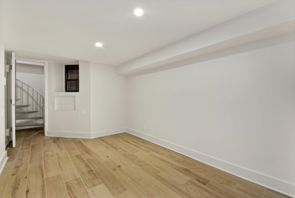  East 25th Street - Photo 4