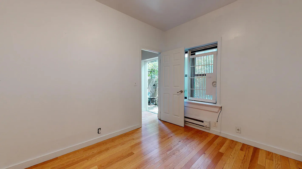 227 East 11th Street - Photo 3