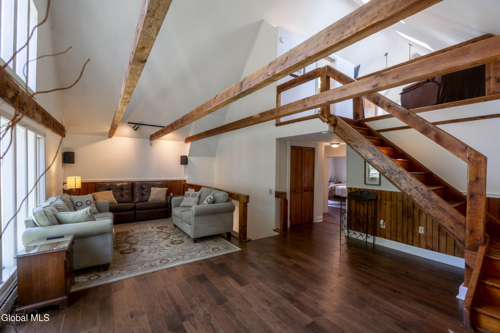 569 N Broadway - Photo 13