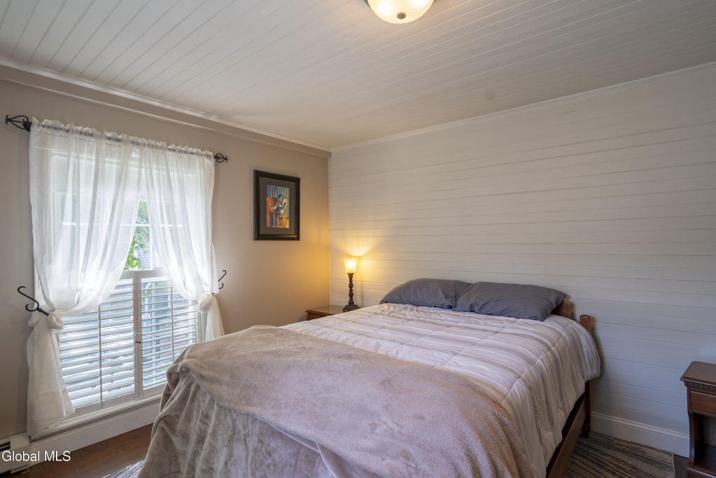 569 N Broadway - Photo 16