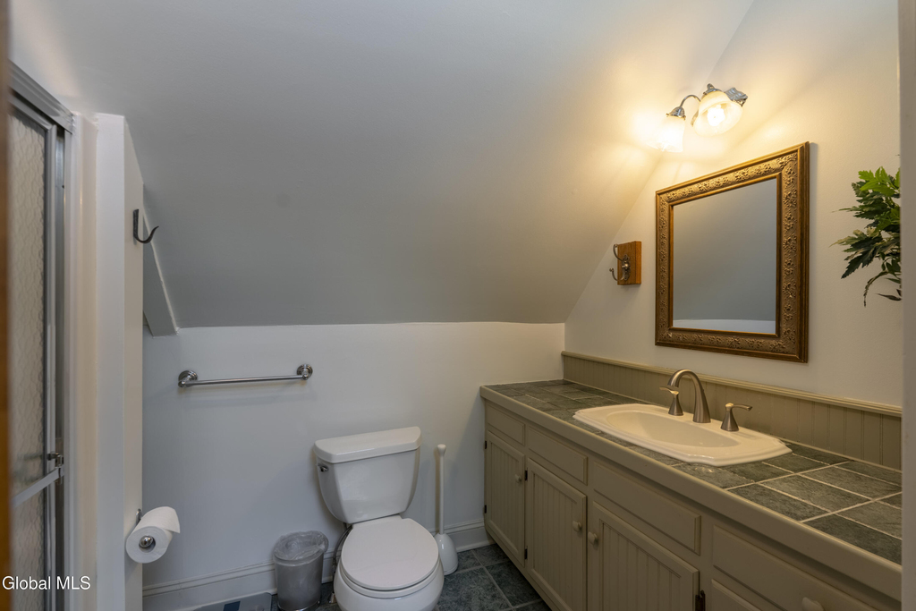 569 N Broadway - Photo 25