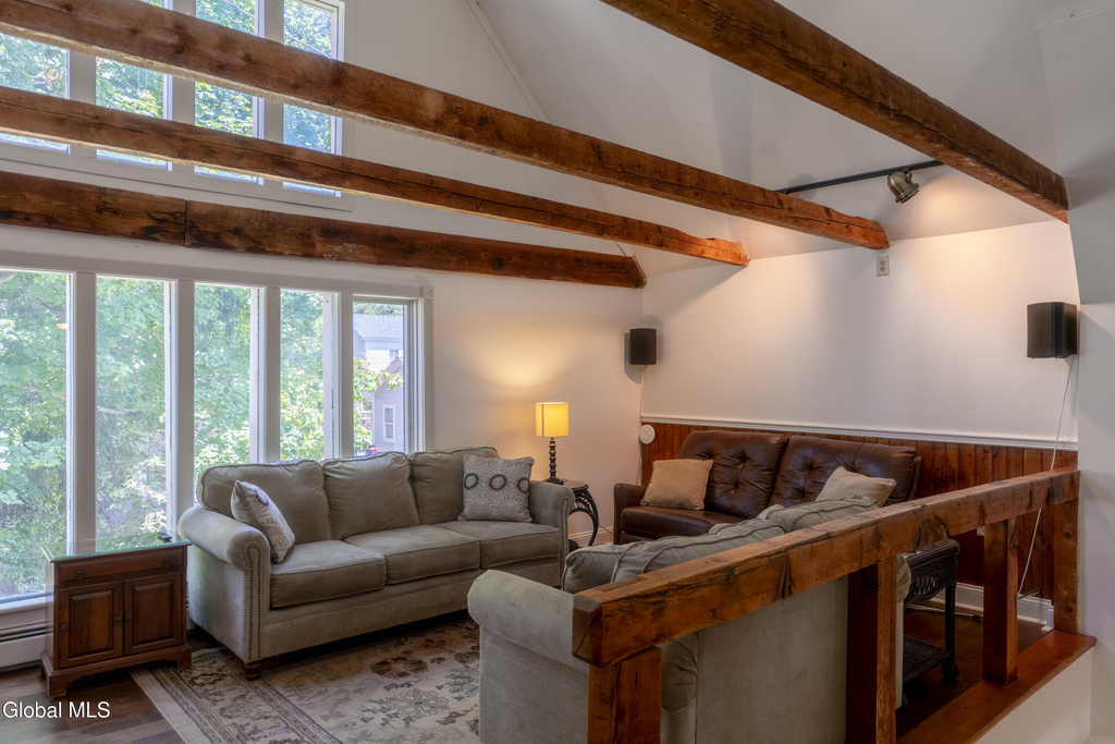 569 N Broadway - Photo 12