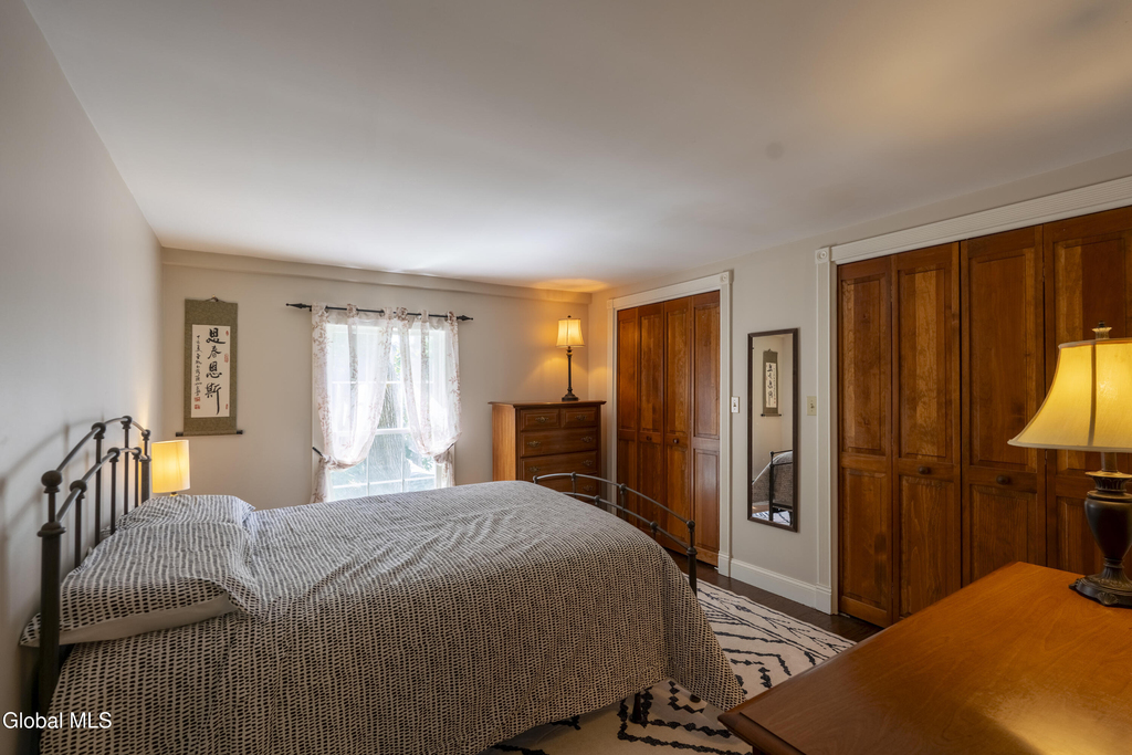 569 N Broadway - Photo 19