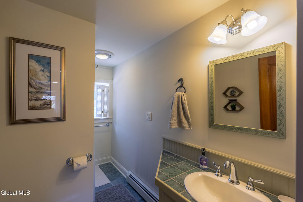 569 N Broadway - Photo 22