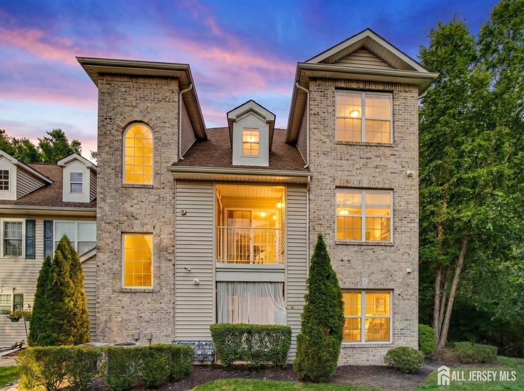 1054 Morning Glory Drive - Photo 0
