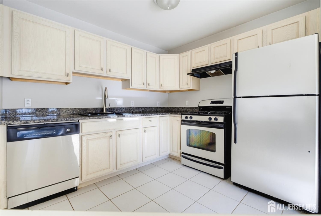 1054 Morning Glory Drive - Photo 7