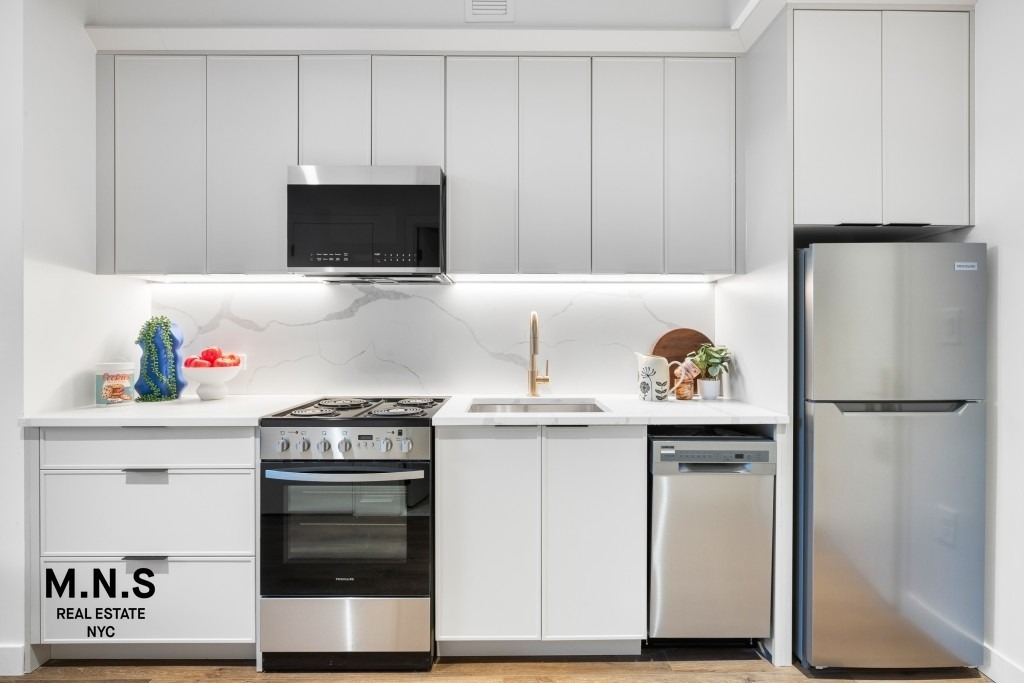 788 Willoughby Avenue - Photo 13