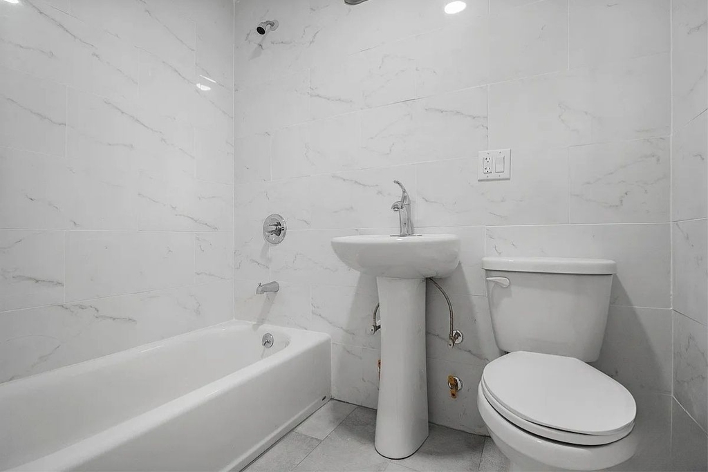 2708 Glenwood Road - Photo 4