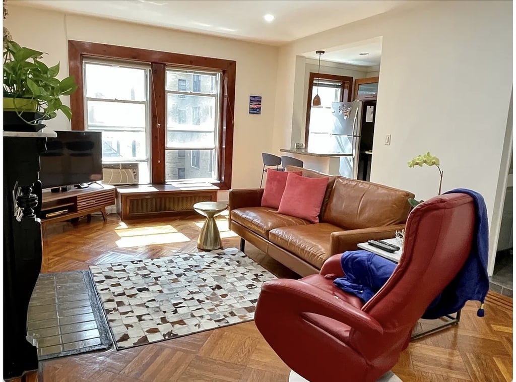 236 W 75th Street - Photo 4