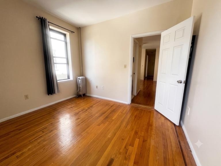27-08 39th Avenue - Photo 4