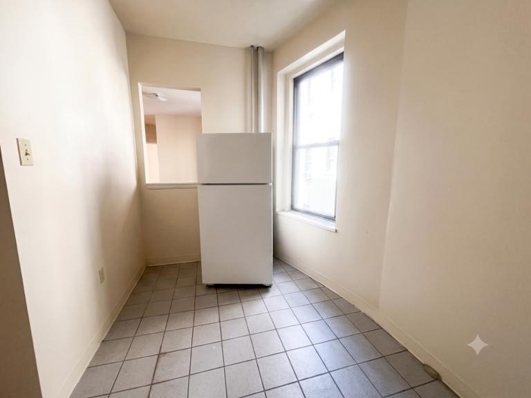 27-08 39th Avenue - Photo 3