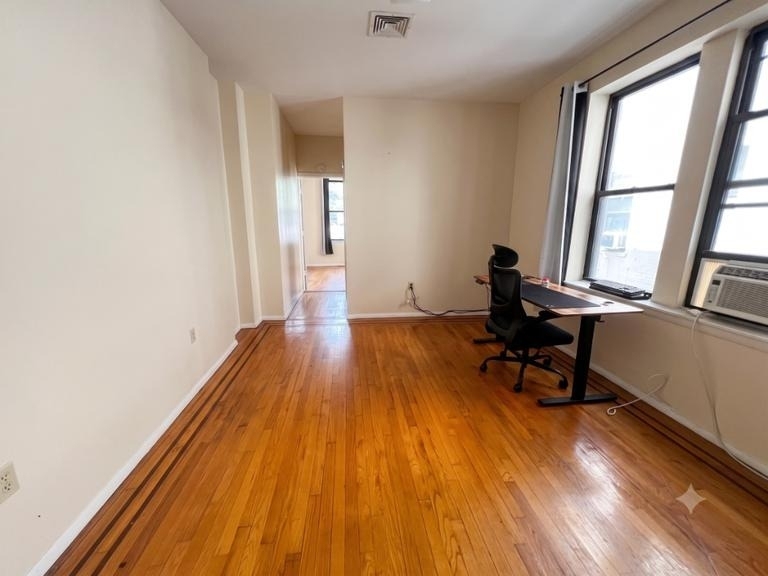27-08 39th Avenue - Photo 6