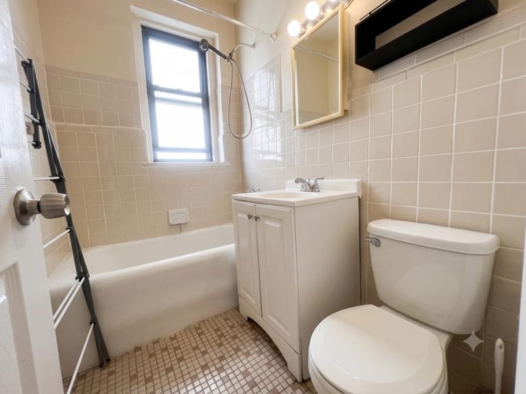 27-08 39th Avenue - Photo 7