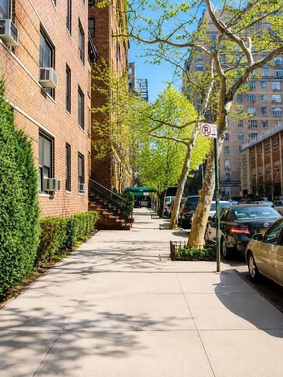 55 W 92nd Street - Photo 9