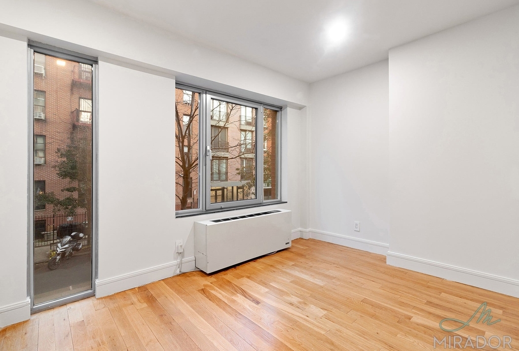 636 E 11th Street - Photo 14