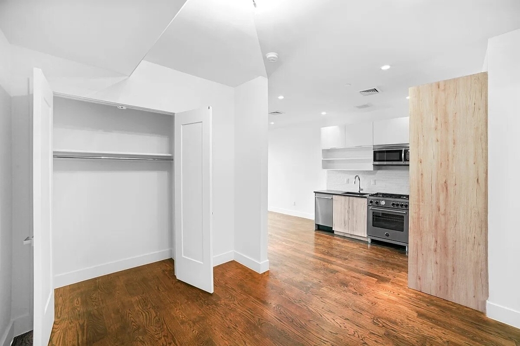 341 Nostrand Avenue - Photo 2