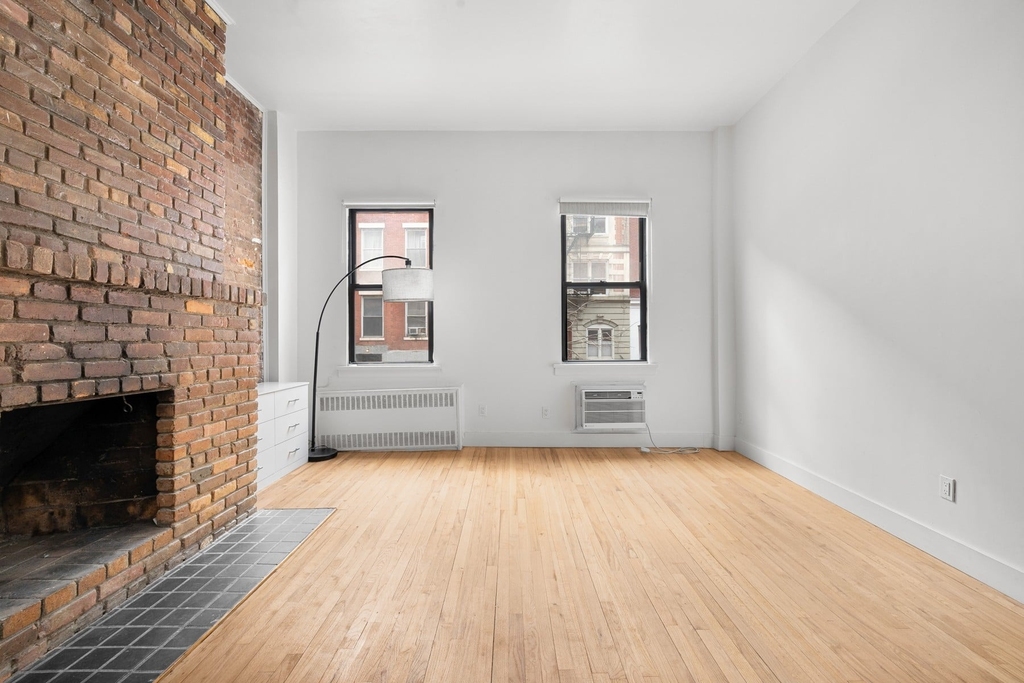 341 W 19th Street - Photo 1