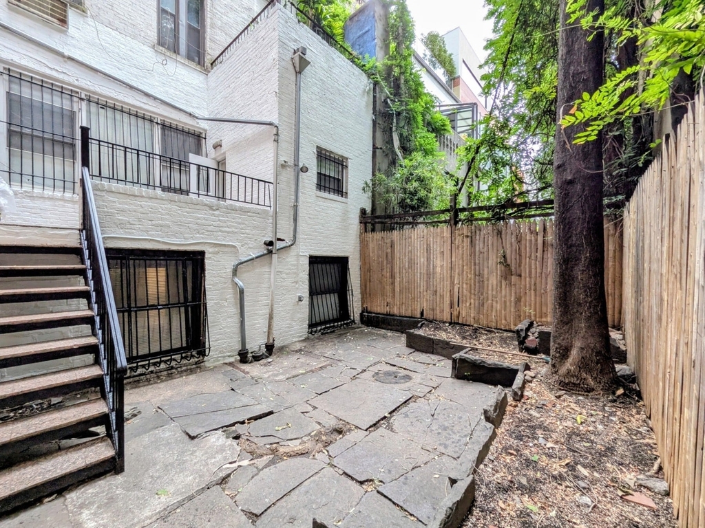 339 W 19th Street - Photo 15