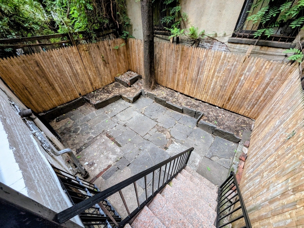 339 W 19th Street - Photo 13