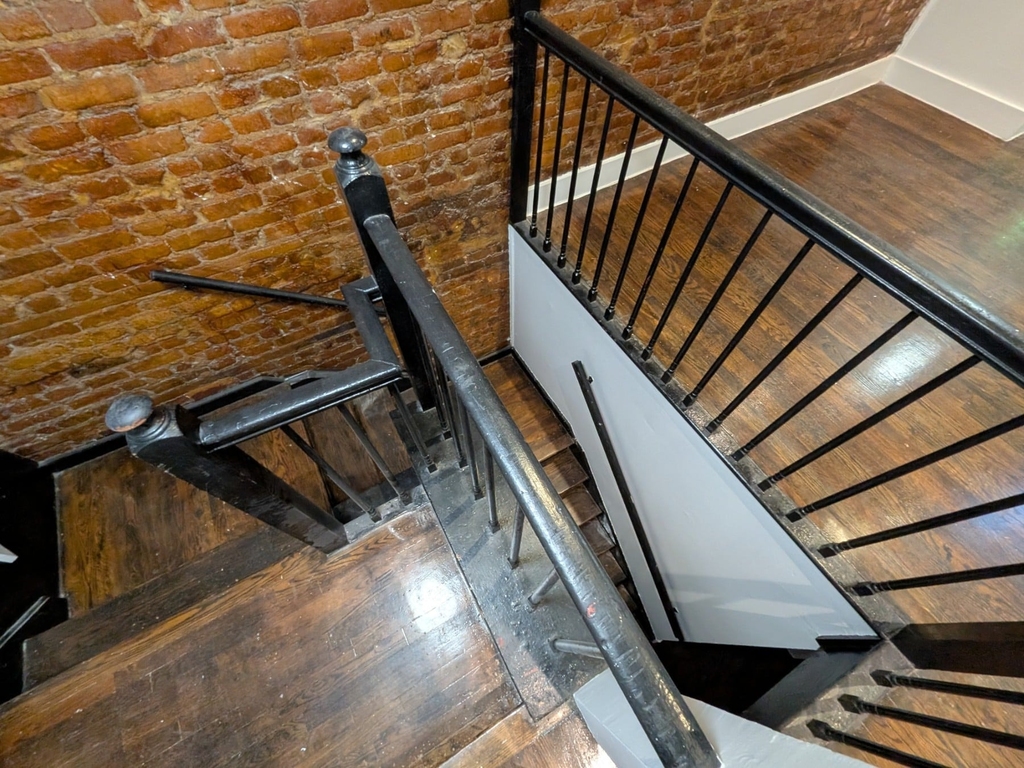 339 W 19th Street - Photo 5