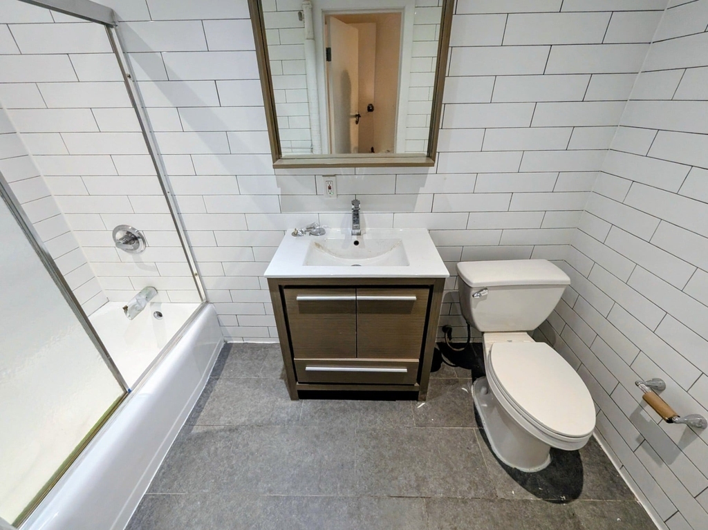 339 W 19th Street - Photo 8