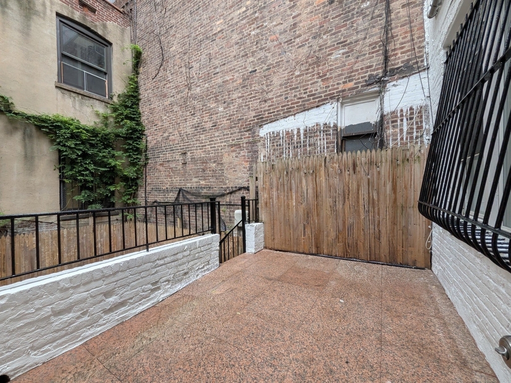 339 W 19th Street - Photo 14