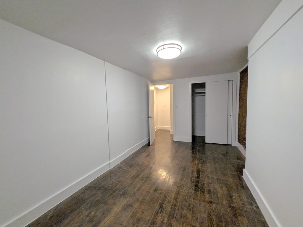 339 W 19th Street - Photo 11