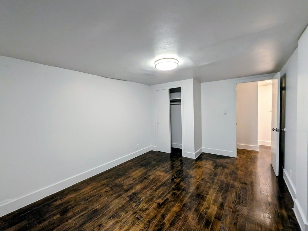 339 W 19th Street - Photo 10