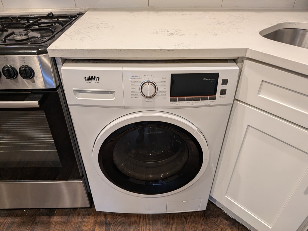 326 W 23rd Street - Photo 5