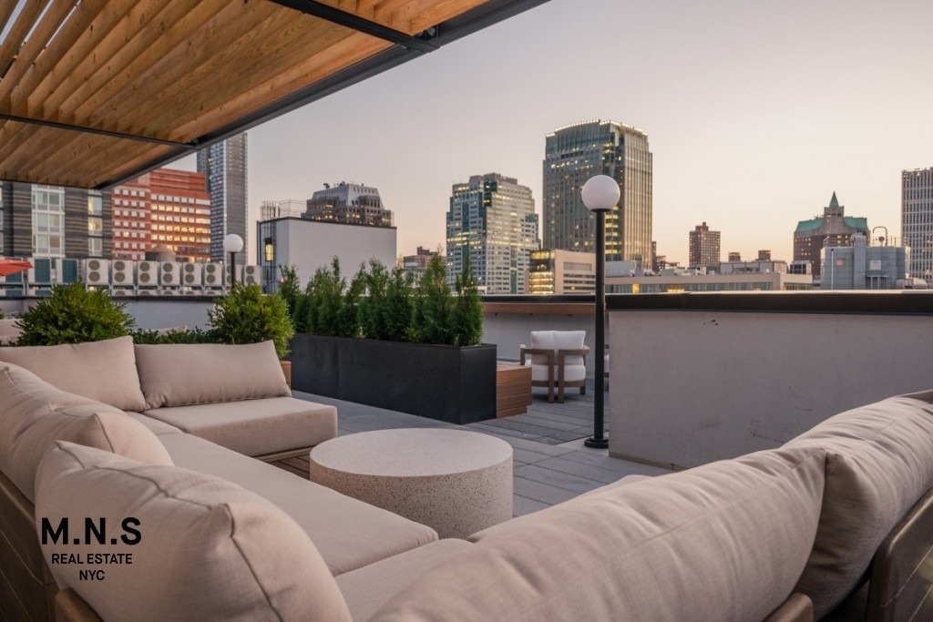 260 Gold Street - Photo 15