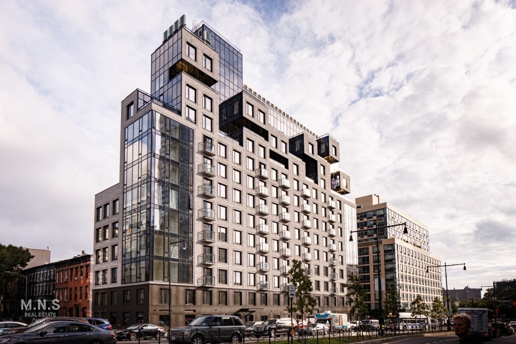 260 Gold Street - Photo 0