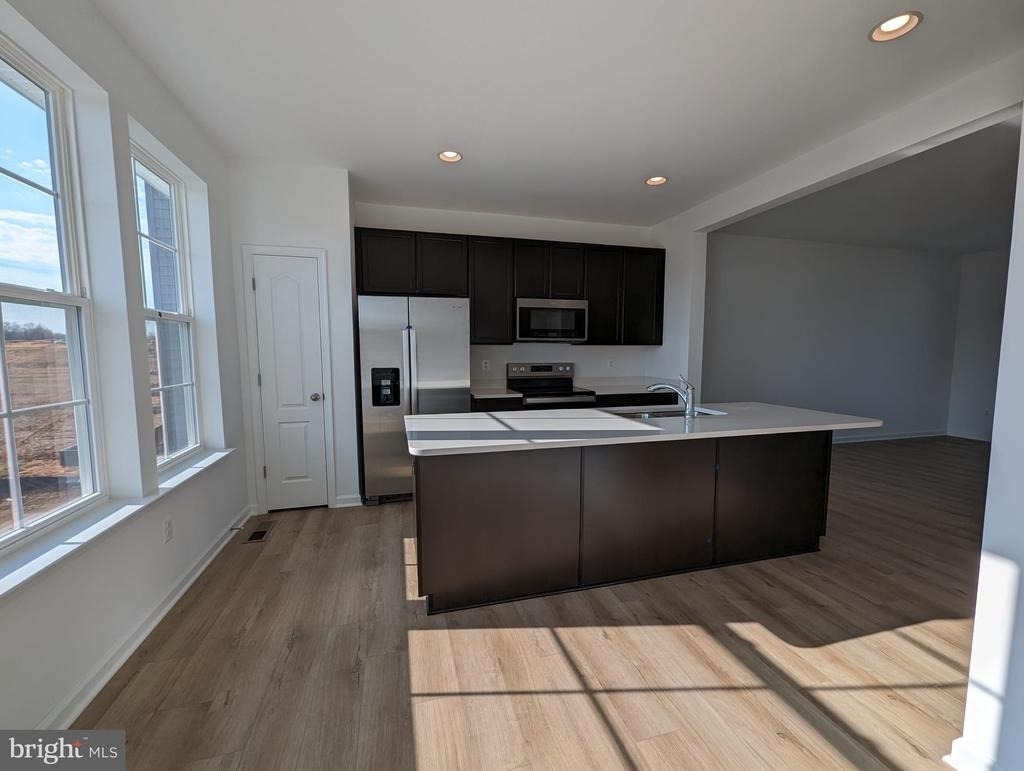 241 Hillsdale Place - Photo 18
