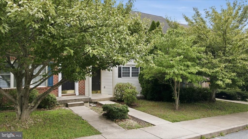 32 Mabel Lane - Photo 1