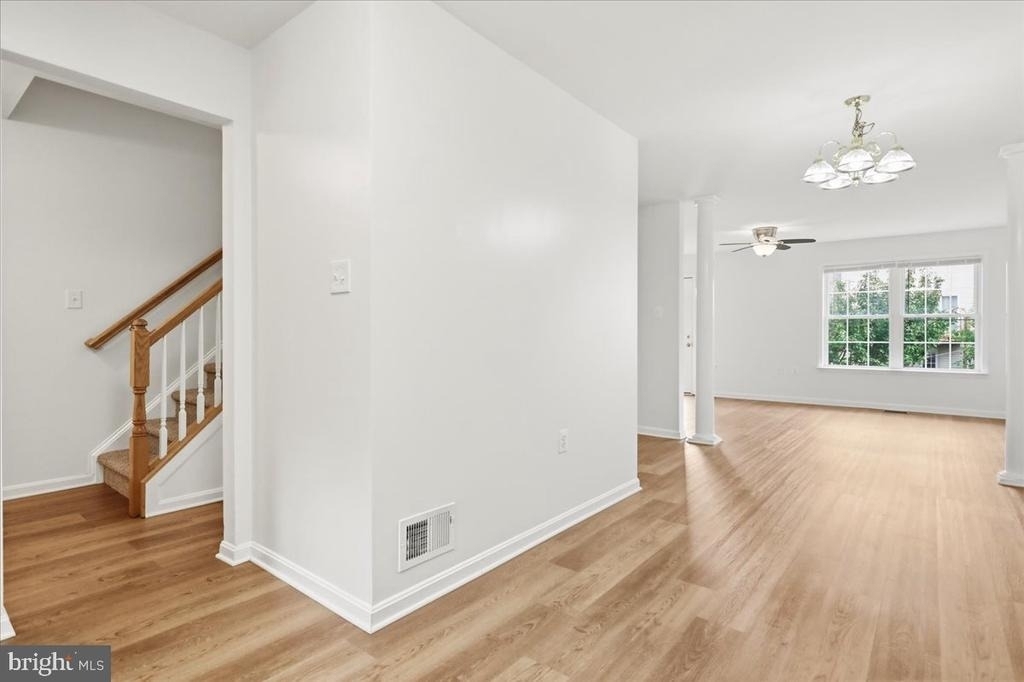 32 Mabel Lane - Photo 8