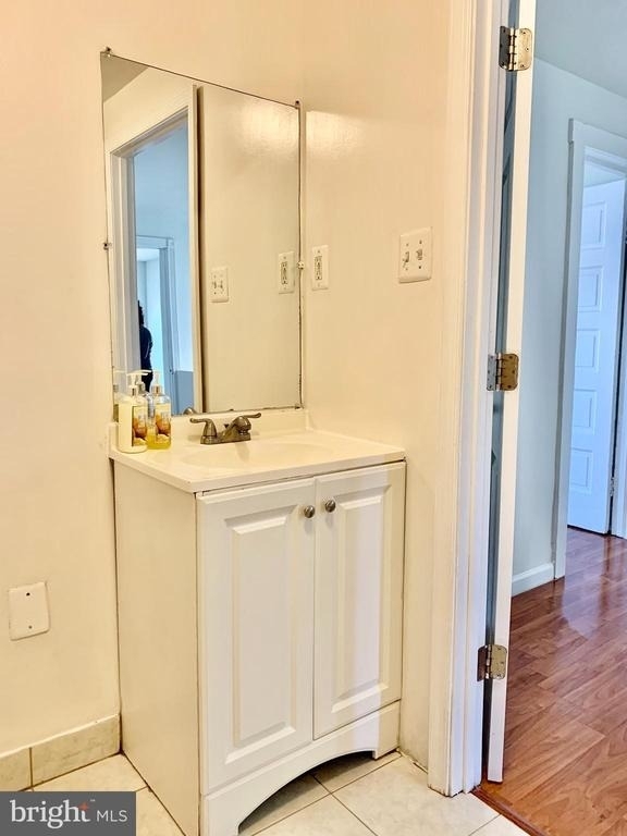 221 Baker Street - Photo 19