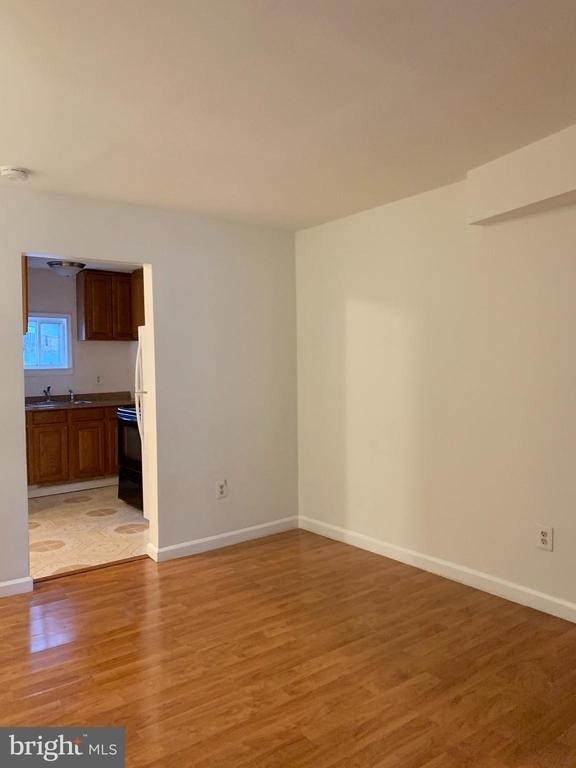 221 Baker Street - Photo 12