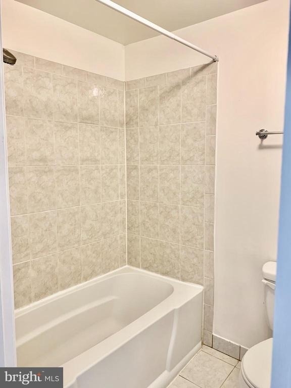221 Baker Street - Photo 22