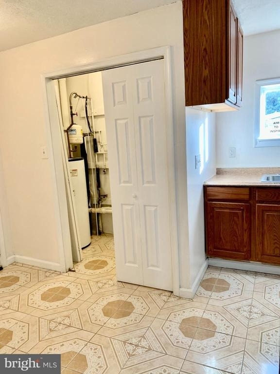 221 Baker Street - Photo 16