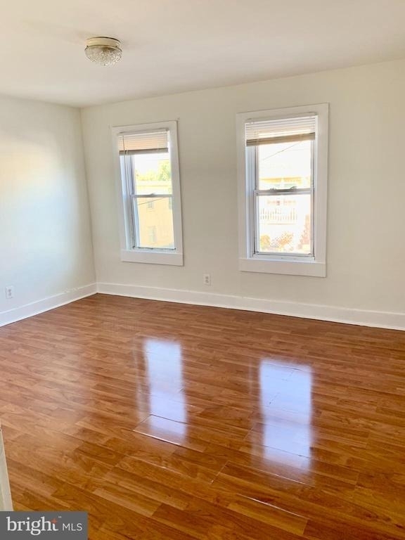 221 Baker Street - Photo 18